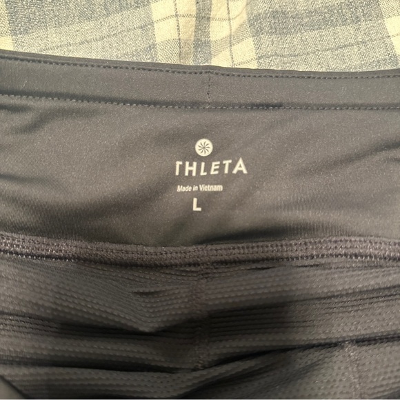 Athleta Tennis Skirt - Picture 3 of 3